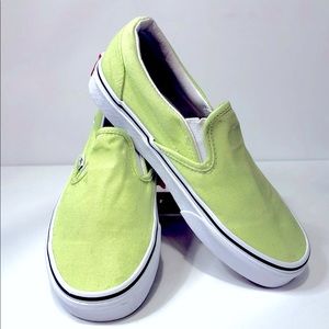 Kids Van shoes size 4 great condition.